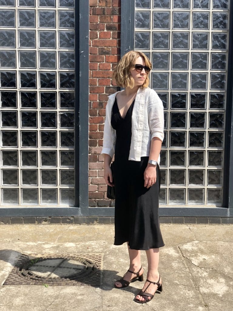 A week of outfits - the green edition wearing a vintage silk dress